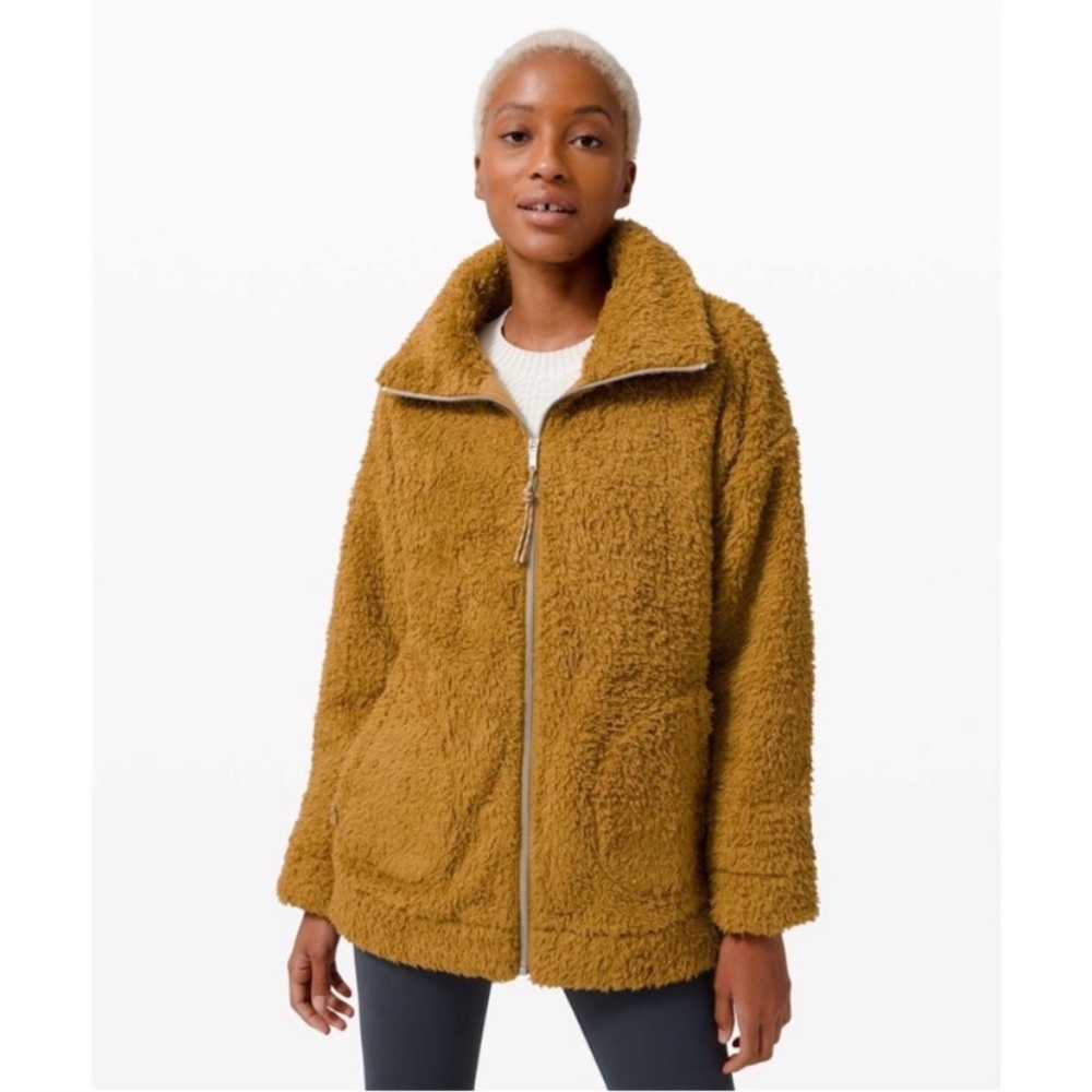 Lululemon oh so Sherpa size 12 color spice brown has silver lulu hit on back
